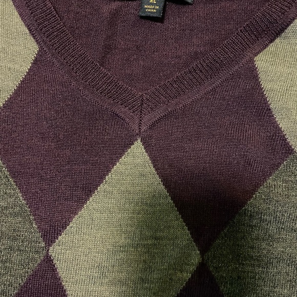 Men’s Sweater - Picture 7 of 12